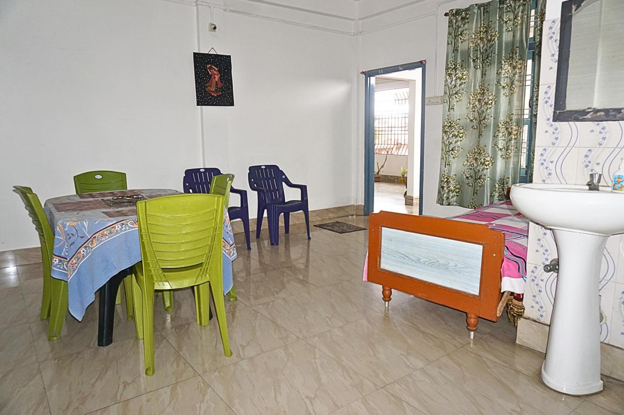 Taj Residency Holiday Homestay -Entire 1Bhk & 2Bhk Private Apartments -Call 767Ooo54Oo Jorhat Luaran gambar