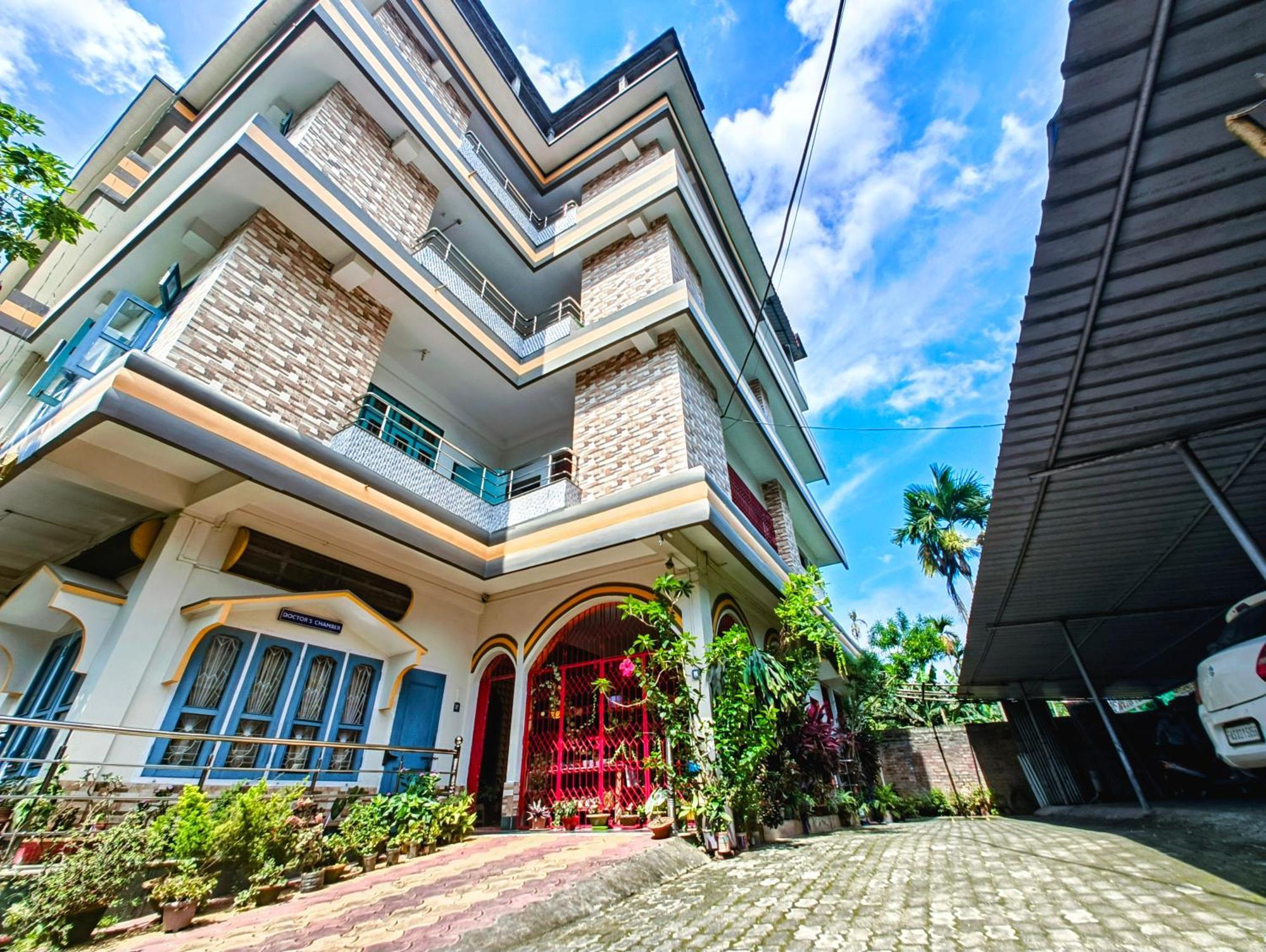 Taj Residency Holiday Homestay -Entire 1Bhk & 2Bhk Private Apartments -Call 767Ooo54Oo Jorhat Luaran gambar